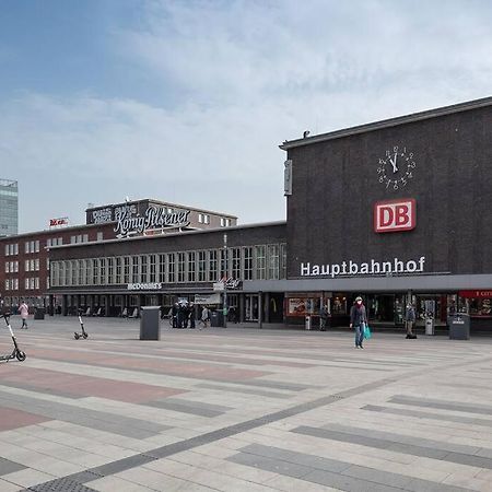 - Cozy Apartment In The Heart Of Duisburg With New York Design & Betten & Sofa - 5 Mins Central Station Hbf - Big Tv & Wifi -- ภายนอก รูปภาพ